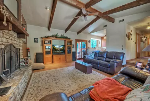 Living - 2300 Robin Rd, Manchaca, TX 78652 photo 2 of 4