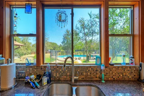 Kitchen - 2300 Robin Rd, Manchaca, TX 78652 photo 4 of 4