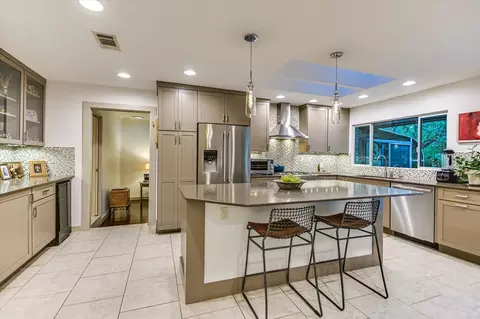 7101 Sungate Dr, Austin, TX 78731