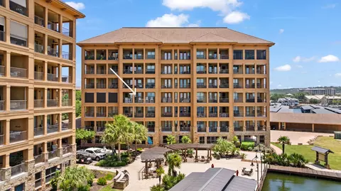 101 W Bank #33, Horseshoe Bay, TX 78657