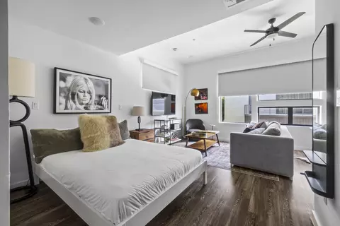 49 Navasota St #220, Austin, TX 78702