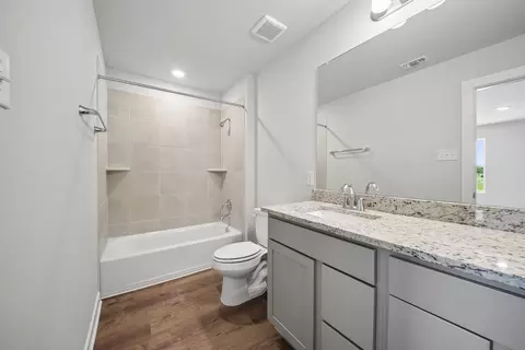 Bath - 10607 Trifecta Way, Buda, TX 78610 photo 2 of 4