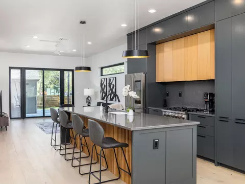 6620 Isabelle Dr #B, Austin, TX 78752