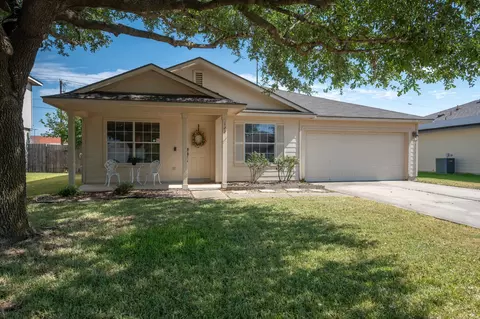 122 Holland St, Hutto, TX 78634