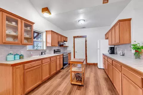 117 County Road 407, Spicewood, TX 78669