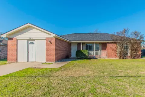 902 S 24th St, Temple, TX 76501