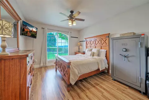 Bedroom - 511 Chaneys Xing, Bertram, TX 78605 photo 4 of 5