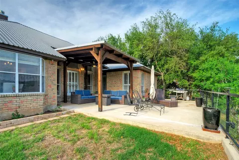 Exterior - 511 Chaneys Xing, Bertram, TX 78605 photo 6 of 8