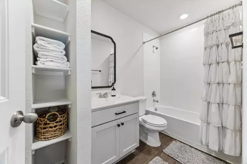 Bath - 19300 Bear Grass Dr, Elgin, TX 78621 photo 1 of 1