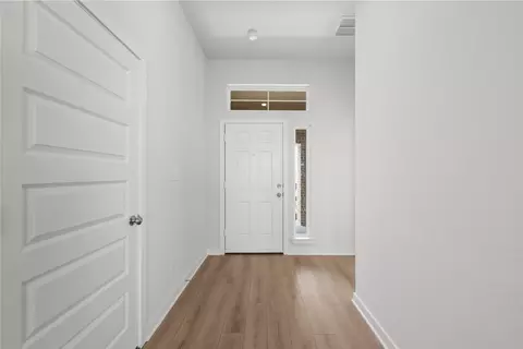 220 Gus Loop, Georgetown, TX 78626 photo 4