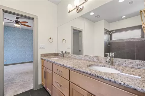 Bath - 1907 E 20th St, Austin, TX 78722 photo 8 of 8