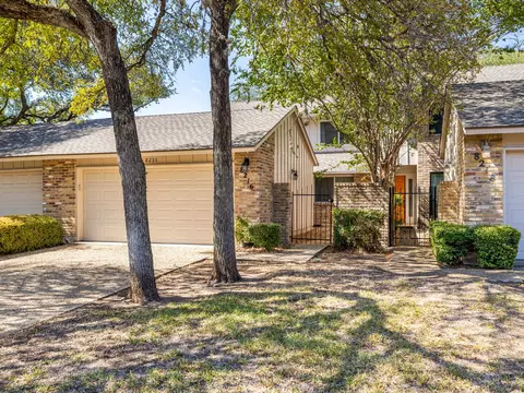 8216 Summer Side Dr, Austin, TX 78759
