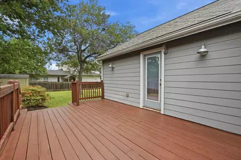 Exterior - 910 E 54th St, Austin, TX 78751 photo 4 of 7