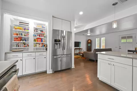 Kitchen - 910 E 54th St, Austin, TX 78751 photo 3 of 3