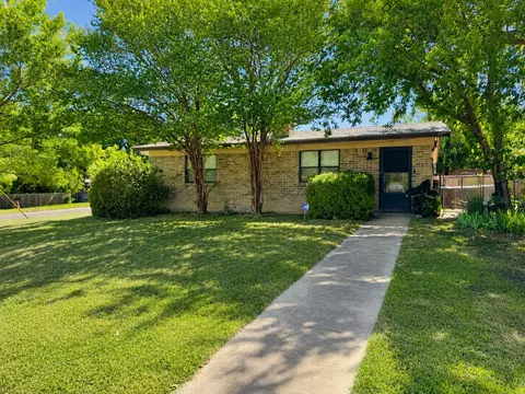 Exterior - 601 E Covington Dr #A & B, Austin, TX 78753 photo 2 of 6