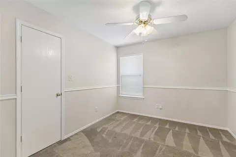 Bedroom - 104 Cavalry Trl, Elgin, TX 78621 photo 4 of 7