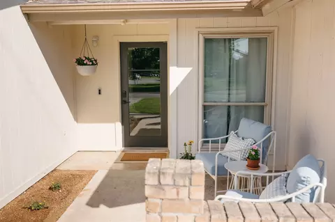 Other - 506 E Central Dr, Georgetown, TX 78628 photo 1 of 9