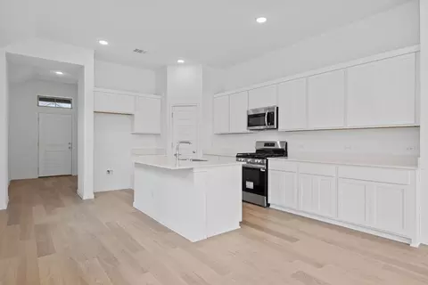 338 Bendecido Loop, Elgin, TX 78621 photo 12