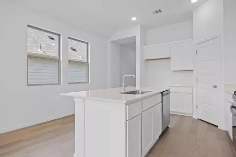 338 Bendecido Loop, Elgin, TX 78621 photo 11