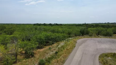 125 Eloise Ct, Lockhart, TX 78644
