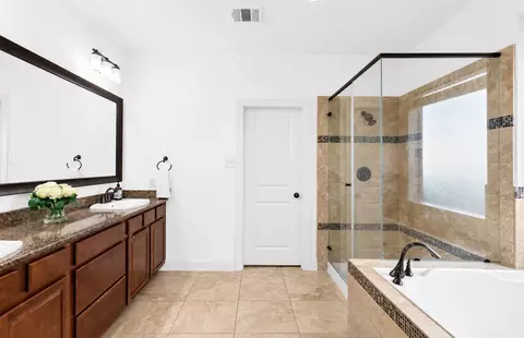Bath - 2525 Quick Fort Dr, Leander, TX 78641 photo 1 of 5