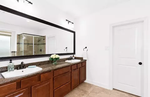 Bath - 2525 Quick Fort Dr, Leander, TX 78641 photo 2 of 5