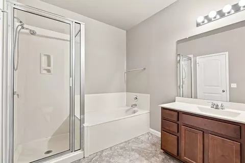 Bath - 528 Tula Trl, Leander, TX 78641 photo 3 of 3