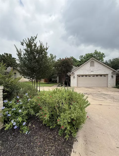 356 Mahan St, Meadowlakes, TX 78654