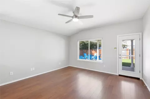 Living - 4425 Chickasaw Ct, Austin, TX 78749 photo 4 of 5