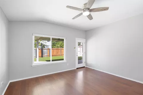 Living - 4425 Chickasaw Ct, Austin, TX 78749 photo 5 of 5