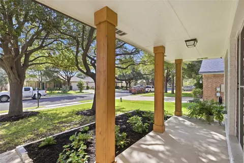 Exterior - 4425 Chickasaw Ct, Austin, TX 78749 photo 4 of 8