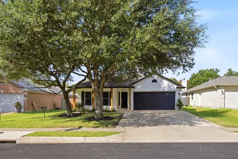 Exterior - 4425 Chickasaw Ct, Austin, TX 78749 photo 2 of 8