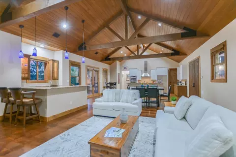 409 Venture Blvd S, Point Venture, TX 78645