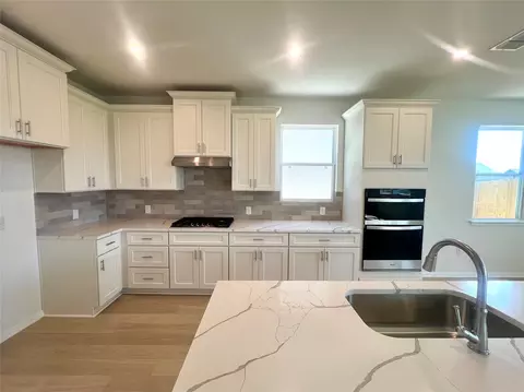 Kitchen - 492 Young St, Buda, TX 78610 photo 2 of 3