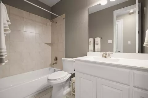 Bath - 2429 Adriel Cv, Leander, TX 78641 photo 3 of 4