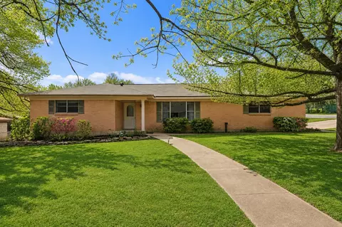 1001 E Applegate Dr, Austin, TX 78753