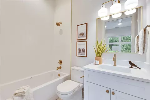 Bath - 1937 E 38th 12 St #A, Austin, TX 78723 photo 1 of 9