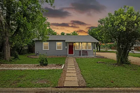 606 E 19th St, Georgetown, TX 78626