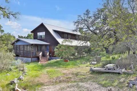 500 Owl Hollow Rd, San Marcos, TX 78666