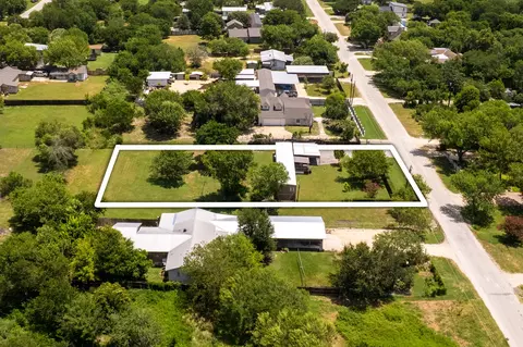 1840 Pine St, San Marcos, TX 78666