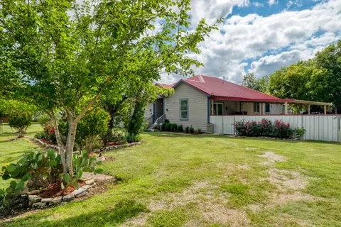 Other - 440 E Clark St, Bartlett, TX 76511 photo 1 of 9