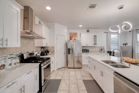 Kitchen - 440 E Clark St, Bartlett, TX 76511 photo 2 of 4