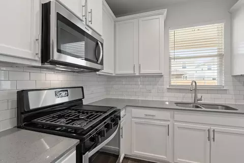 Kitchen - 457 Elephant Island Loop, Kyle, TX 78640 photo 5 of 5