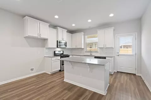 Kitchen - 457 Elephant Island Loop, Kyle, TX 78640 photo 3 of 5