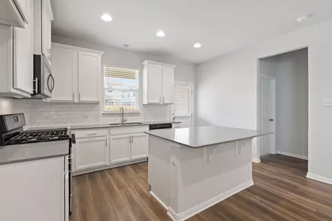 Kitchen - 457 Elephant Island Loop, Kyle, TX 78640 photo 4 of 5