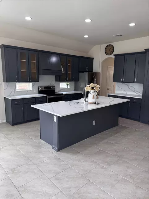 Kitchen - 920 Arvada Dr, Leander, TX 78641 photo 1 of 5