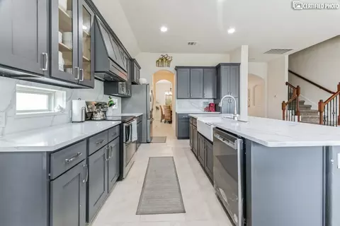 Kitchen - 920 Arvada Dr, Leander, TX 78641 photo 4 of 5