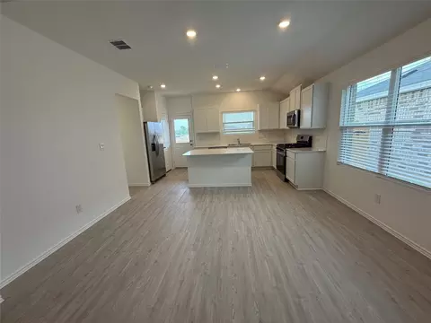 145 Sormonne Loop, Kyle, TX 78640 photo 4