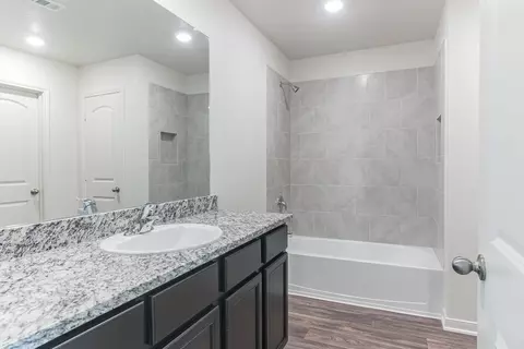 Bath - 112 Allington Cir, Jarrell, TX 76537 photo 1 of 2