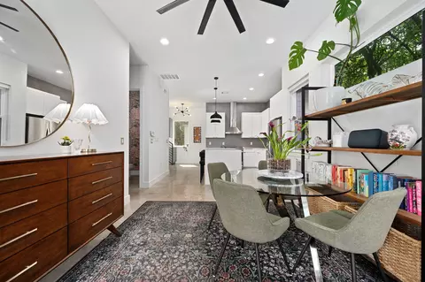 2605 S 2nd St #2, Austin, TX 78704